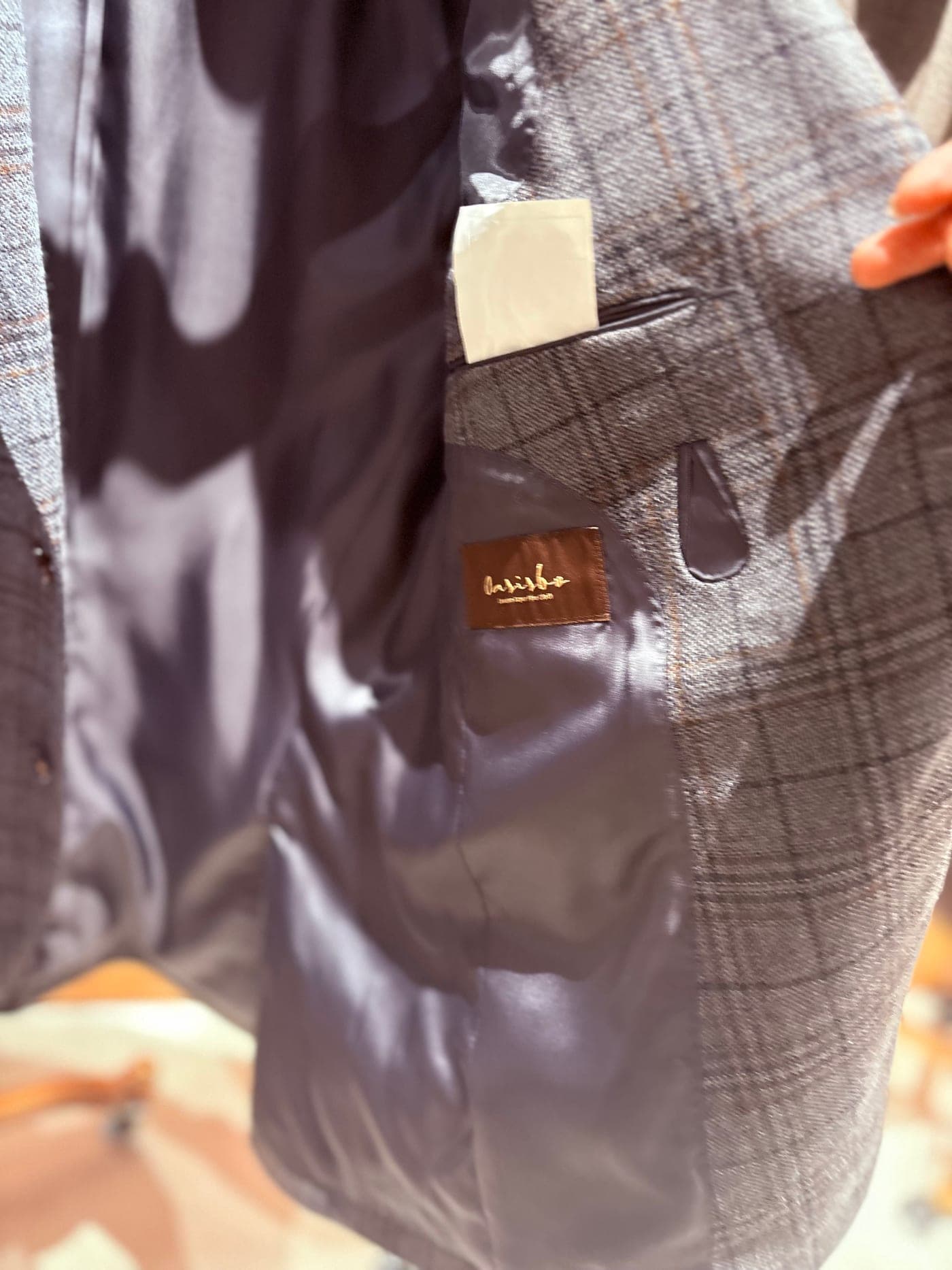 Pattern and texture in the sleeve and back