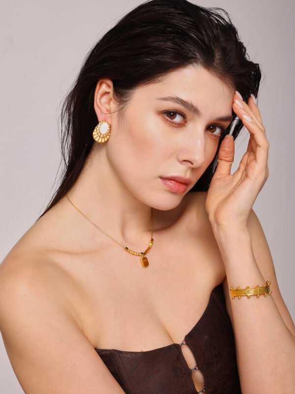 Seiko stainless steel jewelry with diamond glaze 18K gold - Image 2