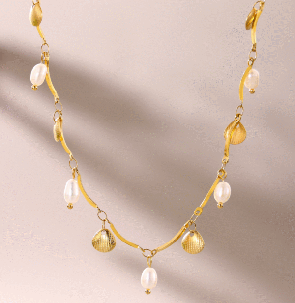 Small shell freshwater pearl necklace ins style creative design - Image 3