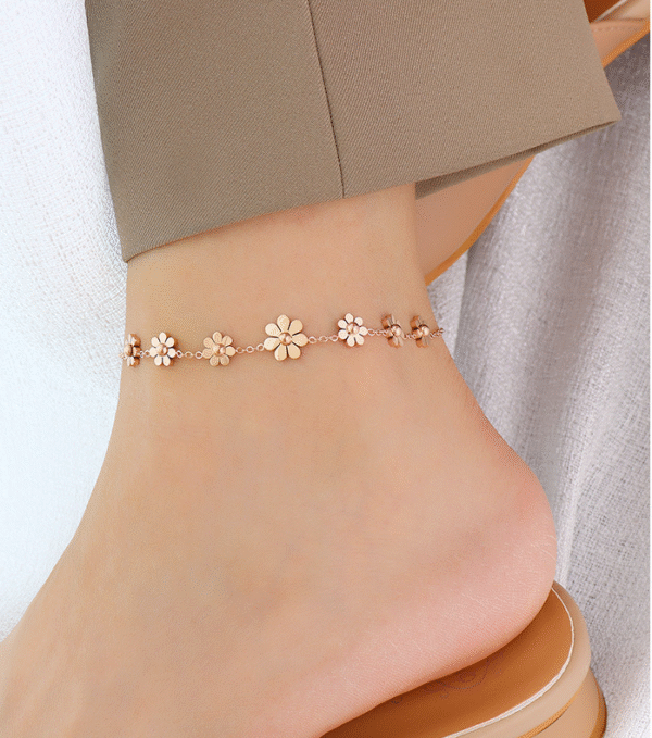 Daisy Petal Titanium Steel 18K Gold Plated Anklet - Image 2