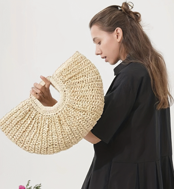 New release niche lightweight moon-shaped straw bag